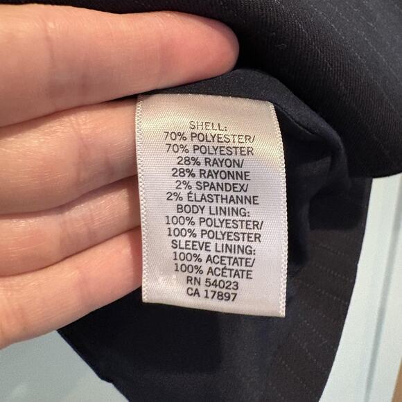 Banana Republic Blazer Womens 8 Black Pinstripe Two Button Office Career Jacket - Picture 13 of 15